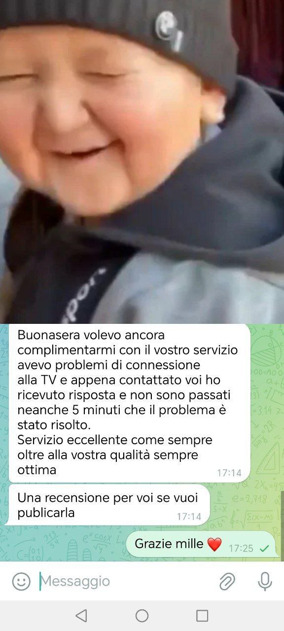 Testimonianza cliente che elogia la rapida risoluzione del problema di connessione TV.